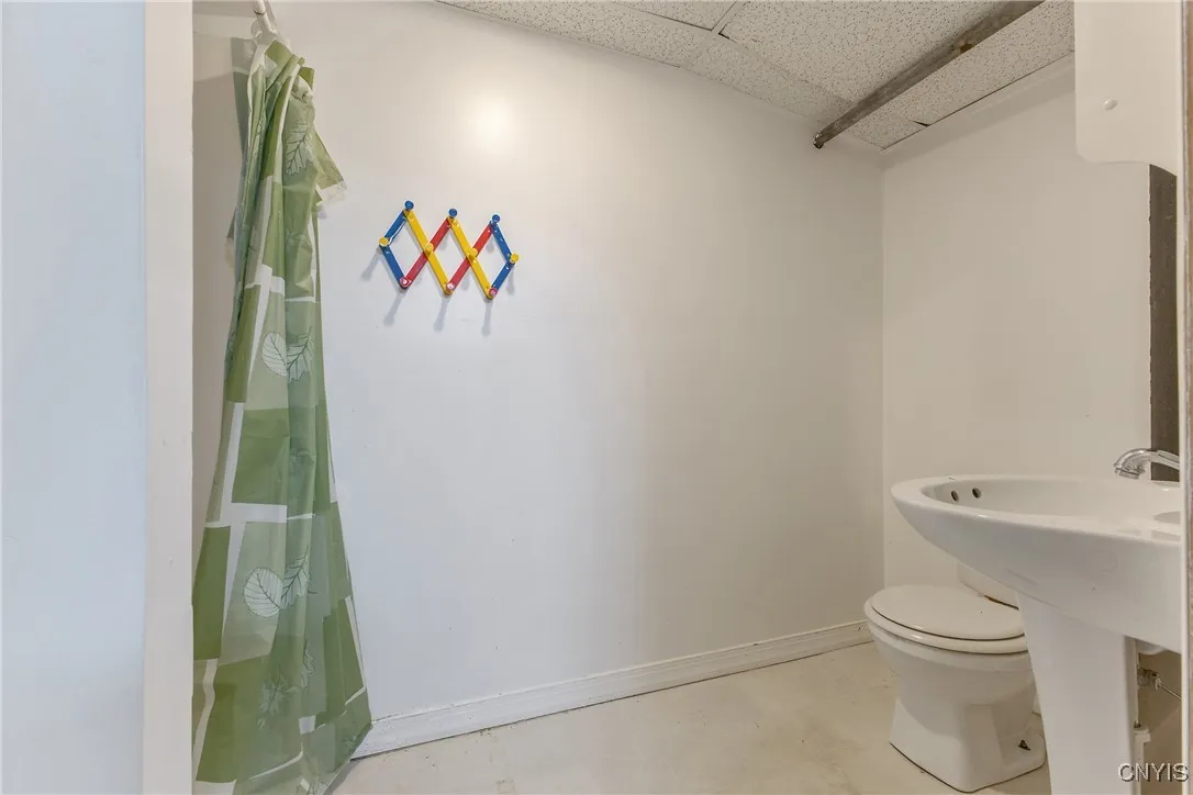 154 St. Louis Avenue, Syracuse, New York 13207, Syracuse, New York 13207, 3 Bedrooms Bedrooms, 5 Rooms Rooms,2 BathroomsBathrooms,Residential,Closed,154 St. Louis Avenue, Syracuse, New York 13207,0,S1626142