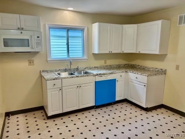 125-129 Hawley Street, Buffalo, New York 14213, Buffalo, New York 14213, 5 Bedrooms Bedrooms, ,Multi Family,For Sale,125-129 Hawley Street, Buffalo, New York 14213,B1625311