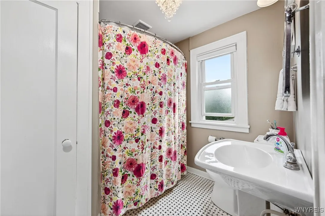 965 Eggert Road, Amherst, New York 14226, Amherst, New York 14226, 3 Bedrooms Bedrooms, 6 Rooms Rooms,1 BathroomBathrooms,Residential,For Sale,965 Eggert Road, Amherst, New York 14226,0,B1628571 965 Eggert Road, Amherst, New York 14226, Amherst, New York 14226, 3 Bedrooms Bedrooms, 6 Rooms Rooms,1 BathroomBathrooms,Residential,For Sale,965 Eggert Road, Amherst, New York 14226,0,B1628571