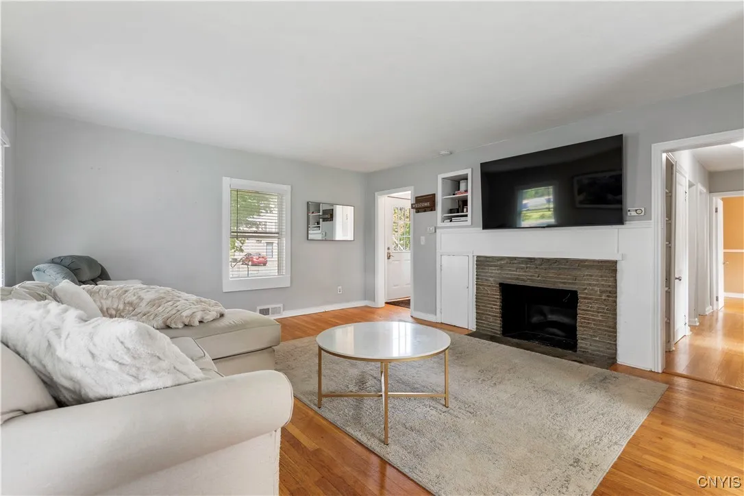 215 Newcastle Road, Geddes, New York 13219, Geddes, New York 13219, 4 Bedrooms Bedrooms, 7 Rooms Rooms,2 BathroomsBathrooms,Residential,Closed,215 Newcastle Road, Geddes, New York 13219,0,S1628370