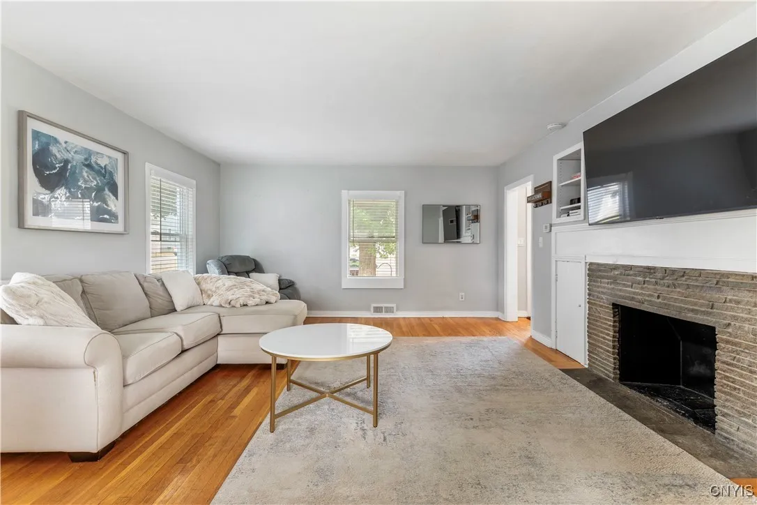 215 Newcastle Road, Geddes, New York 13219, Geddes, New York 13219, 4 Bedrooms Bedrooms, 7 Rooms Rooms,2 BathroomsBathrooms,Residential,Closed,215 Newcastle Road, Geddes, New York 13219,0,S1628370