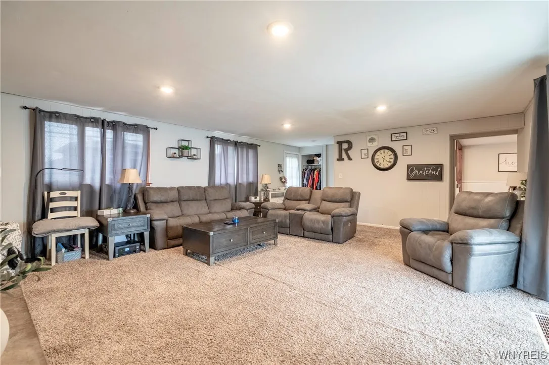 63 Melody Lane, Tonawanda, New York 14150, Tonawanda, New York 14150, 3 Bedrooms Bedrooms, 6 Rooms Rooms,1 BathroomBathrooms,Residential,For Sale,63 Melody Lane, Tonawanda, New York 14150,B1628573