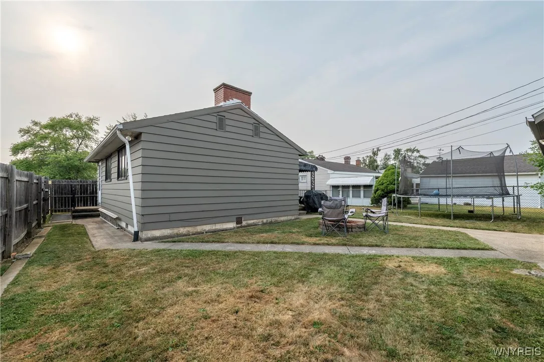 63 Melody Lane, Tonawanda, New York 14150, Tonawanda, New York 14150, 3 Bedrooms Bedrooms, 6 Rooms Rooms,1 BathroomBathrooms,Residential,For Sale,63 Melody Lane, Tonawanda, New York 14150,B1628573