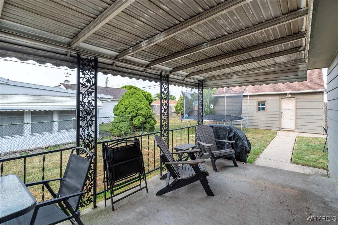 63 Melody Lane, Tonawanda, New York 14150, Tonawanda, New York 14150, 3 Bedrooms Bedrooms, 6 Rooms Rooms,1 BathroomBathrooms,Residential,For Sale,63 Melody Lane, Tonawanda, New York 14150,B1628573