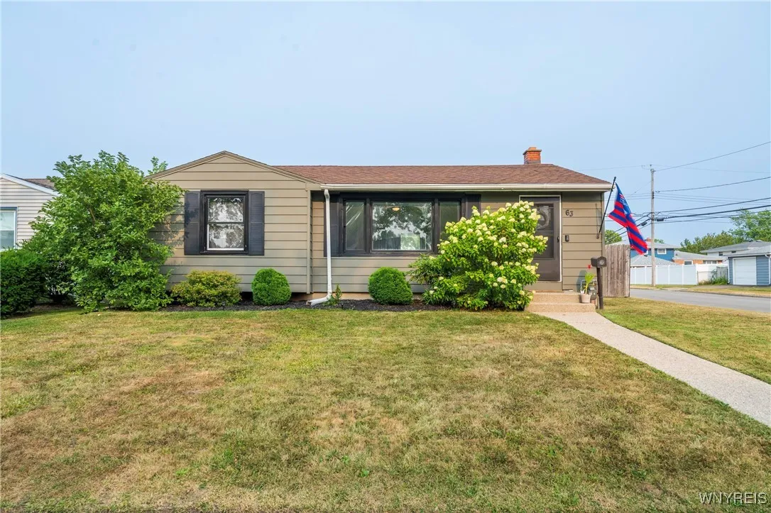 63 Melody Lane, Tonawanda, New York 14150, Tonawanda, New York 14150, 3 Bedrooms Bedrooms, 6 Rooms Rooms,1 BathroomBathrooms,Residential,For Sale,63 Melody Lane, Tonawanda, New York 14150,B1628573