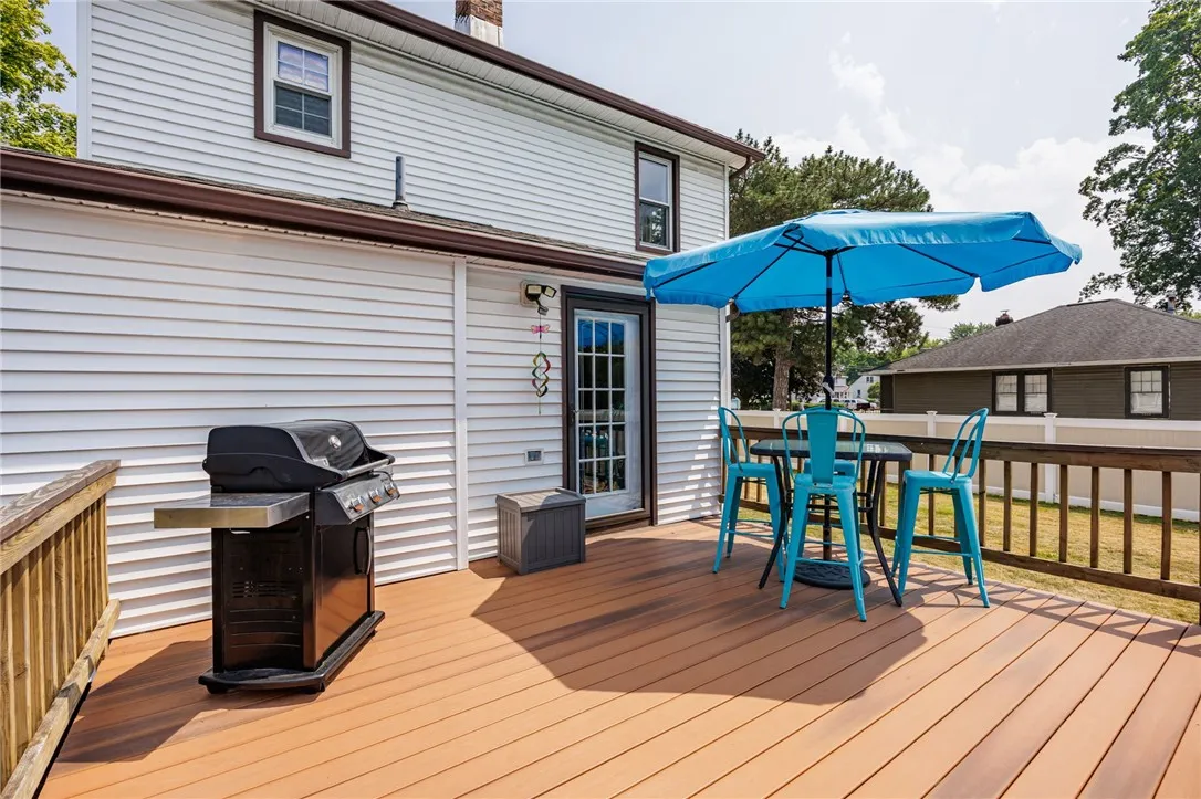 285 Dearcop Drive, Gates, New York 14624, Gates, New York 14624, 3 Bedrooms Bedrooms, 9 Rooms Rooms,2 BathroomsBathrooms,Residential,Closed,285 Dearcop Drive, Gates, New York 14624,0,R1627048