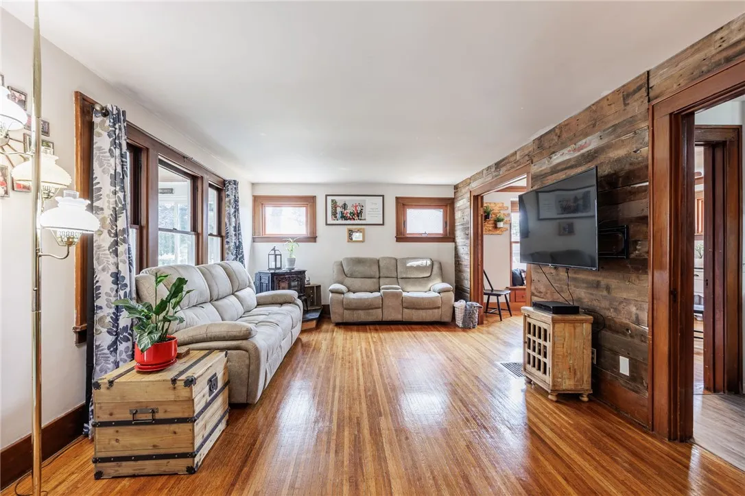 285 Dearcop Drive, Gates, New York 14624, Gates, New York 14624, 3 Bedrooms Bedrooms, 9 Rooms Rooms,2 BathroomsBathrooms,Residential,Closed,285 Dearcop Drive, Gates, New York 14624,0,R1627048
