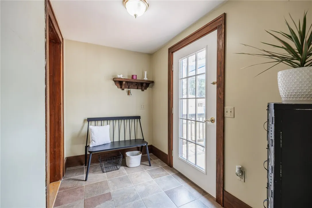 285 Dearcop Drive, Gates, New York 14624, Gates, New York 14624, 3 Bedrooms Bedrooms, 9 Rooms Rooms,2 BathroomsBathrooms,Residential,Closed,285 Dearcop Drive, Gates, New York 14624,0,R1627048