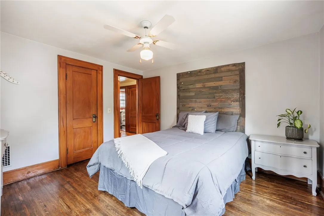 285 Dearcop Drive, Gates, New York 14624, Gates, New York 14624, 3 Bedrooms Bedrooms, 9 Rooms Rooms,2 BathroomsBathrooms,Residential,Closed,285 Dearcop Drive, Gates, New York 14624,0,R1627048