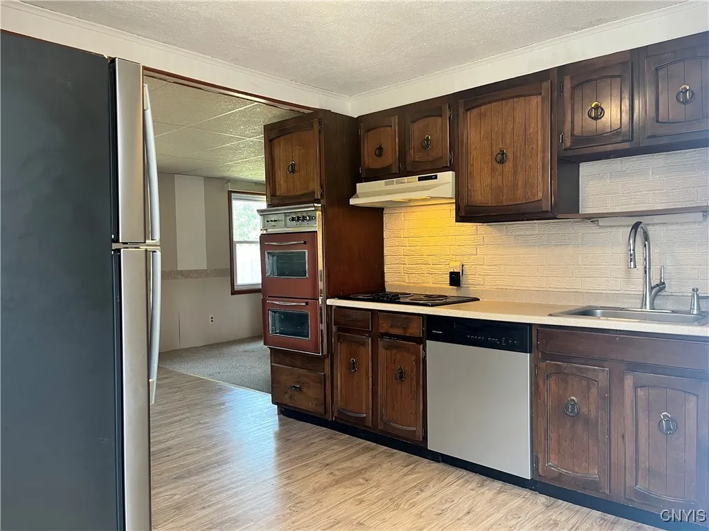 233 Belmore Drive, Clay, New York 13212, Clay, New York 13212, 3 Bedrooms Bedrooms, 6 Rooms Rooms,1 BathroomBathrooms,Residential,Closed,233 Belmore Drive, Clay, New York 13212,0,S1628382