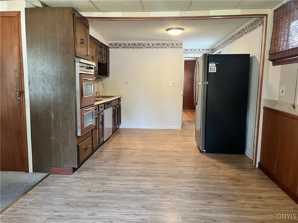233 Belmore Drive, Clay, New York 13212, Clay, New York 13212, 3 Bedrooms Bedrooms, 6 Rooms Rooms,1 BathroomBathrooms,Residential,Closed,233 Belmore Drive, Clay, New York 13212,0,S1628382