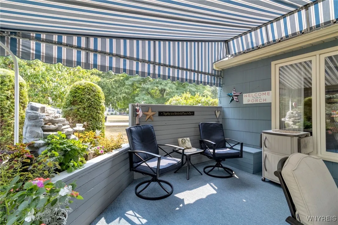 2 Deerpath Drive, Lancaster, New York 14086, Lancaster, New York 14086, 3 Bedrooms Bedrooms, 8 Rooms Rooms,2 BathroomsBathrooms,Residential,Closed,2 Deerpath Drive, Lancaster, New York 14086,0,B1628357