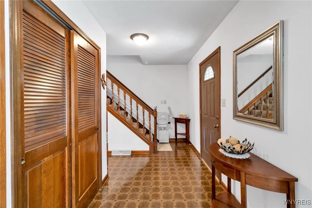 2 Deerpath Drive, Lancaster, New York 14086, Lancaster, New York 14086, 3 Bedrooms Bedrooms, 8 Rooms Rooms,2 BathroomsBathrooms,Residential,Closed,2 Deerpath Drive, Lancaster, New York 14086,0,B1628357