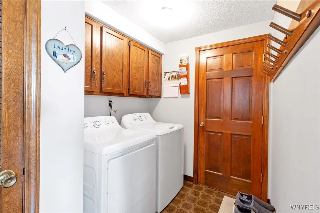 2 Deerpath Drive, Lancaster, New York 14086, Lancaster, New York 14086, 3 Bedrooms Bedrooms, 8 Rooms Rooms,2 BathroomsBathrooms,Residential,Closed,2 Deerpath Drive, Lancaster, New York 14086,0,B1628357