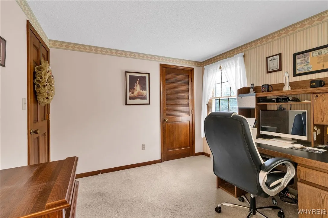 2 Deerpath Drive, Lancaster, New York 14086, Lancaster, New York 14086, 3 Bedrooms Bedrooms, 8 Rooms Rooms,2 BathroomsBathrooms,Residential,Closed,2 Deerpath Drive, Lancaster, New York 14086,0,B1628357