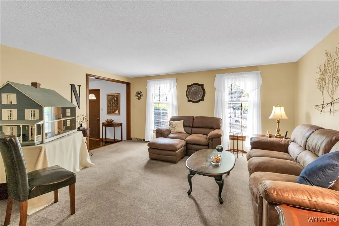 2 Deerpath Drive, Lancaster, New York 14086, Lancaster, New York 14086, 3 Bedrooms Bedrooms, 8 Rooms Rooms,2 BathroomsBathrooms,Residential,Closed,2 Deerpath Drive, Lancaster, New York 14086,0,B1628357