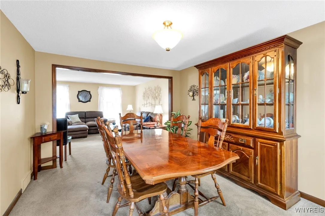 2 Deerpath Drive, Lancaster, New York 14086, Lancaster, New York 14086, 3 Bedrooms Bedrooms, 8 Rooms Rooms,2 BathroomsBathrooms,Residential,Closed,2 Deerpath Drive, Lancaster, New York 14086,0,B1628357