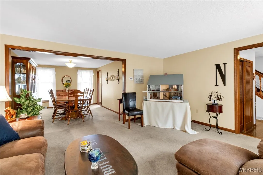 2 Deerpath Drive, Lancaster, New York 14086, Lancaster, New York 14086, 3 Bedrooms Bedrooms, 8 Rooms Rooms,2 BathroomsBathrooms,Residential,Closed,2 Deerpath Drive, Lancaster, New York 14086,0,B1628357