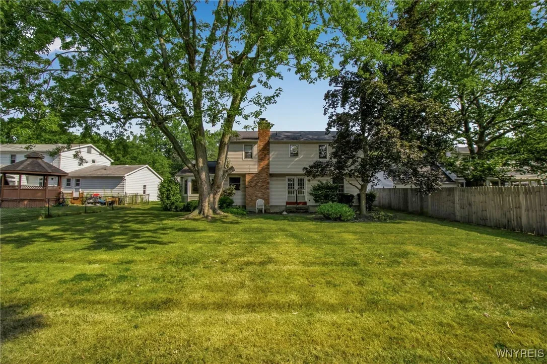 95 Carriage Circle, Amherst, New York 14221, Amherst, New York 14221, 4 Bedrooms Bedrooms, 10 Rooms Rooms,2 BathroomsBathrooms,Residential,For Sale,95 Carriage Circle, Amherst, New York 14221,B1627456