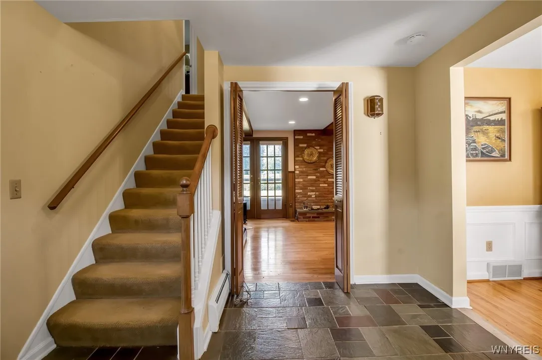 95 Carriage Circle, Amherst, New York 14221, Amherst, New York 14221, 4 Bedrooms Bedrooms, 10 Rooms Rooms,2 BathroomsBathrooms,Residential,For Sale,95 Carriage Circle, Amherst, New York 14221,B1627456