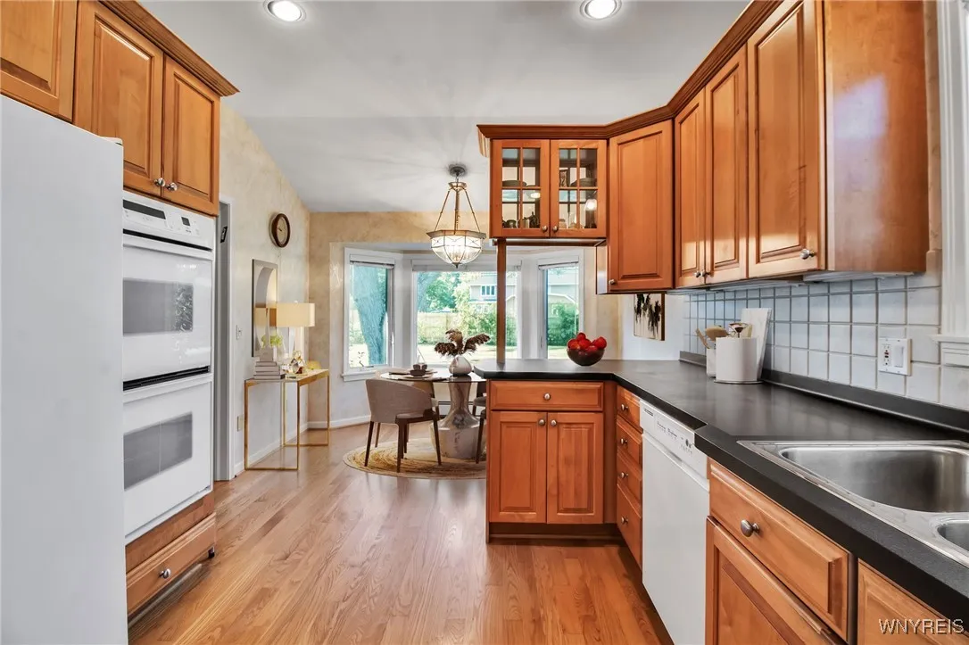 95 Carriage Circle, Amherst, New York 14221, Amherst, New York 14221, 4 Bedrooms Bedrooms, 10 Rooms Rooms,2 BathroomsBathrooms,Residential,For Sale,95 Carriage Circle, Amherst, New York 14221,B1627456