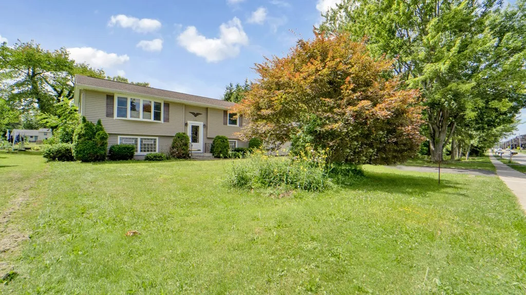 220 East Avenue, Sweden, New York 14420, Sweden, New York 14420, 2 Bedrooms Bedrooms, 7 Rooms Rooms,2 BathroomsBathrooms,Residential,Closed,220 East Avenue, Sweden, New York 14420,0,R1624485