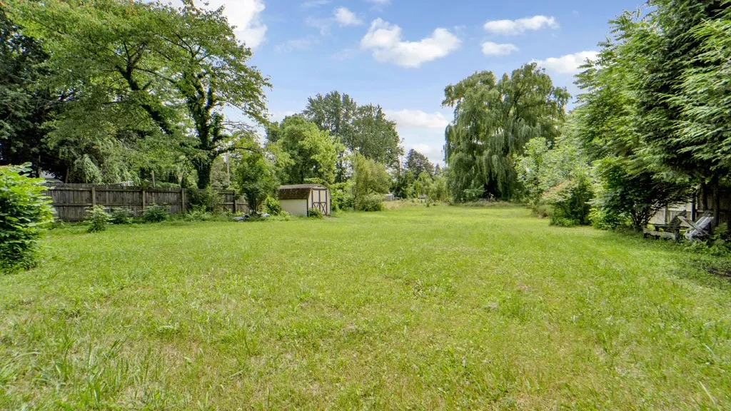 220 East Avenue, Sweden, New York 14420, Sweden, New York 14420, 2 Bedrooms Bedrooms, 7 Rooms Rooms,2 BathroomsBathrooms,Residential,Closed,220 East Avenue, Sweden, New York 14420,0,R1624485