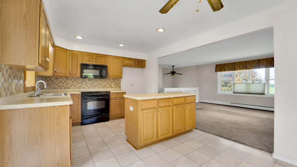 220 East Avenue, Sweden, New York 14420, Sweden, New York 14420, 2 Bedrooms Bedrooms, 7 Rooms Rooms,2 BathroomsBathrooms,Residential,Closed,220 East Avenue, Sweden, New York 14420,0,R1624485