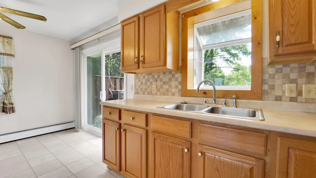 220 East Avenue, Sweden, New York 14420, Sweden, New York 14420, 2 Bedrooms Bedrooms, 7 Rooms Rooms,2 BathroomsBathrooms,Residential,Closed,220 East Avenue, Sweden, New York 14420,0,R1624485