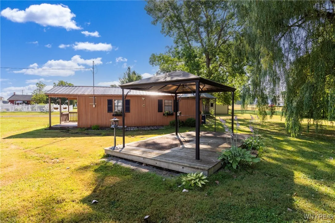12561 Clarence Center Road, Newstead, New York 140, Newstead, New York 14001, 2 Bedrooms Bedrooms, 7 Rooms Rooms,1 BathroomBathrooms,Residential,Closed,12561 Clarence Center Road, Newstead, New York 140,0,B1626623
