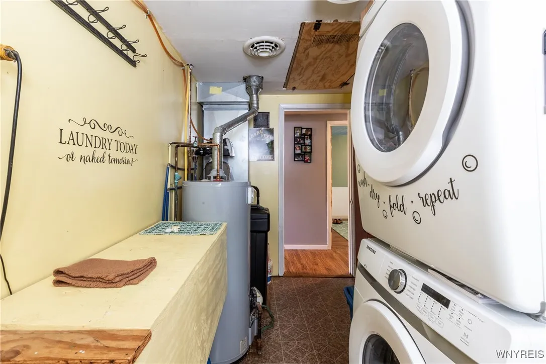 12561 Clarence Center Road, Newstead, New York 140, Newstead, New York 14001, 2 Bedrooms Bedrooms, 7 Rooms Rooms,1 BathroomBathrooms,Residential,Closed,12561 Clarence Center Road, Newstead, New York 140,0,B1626623