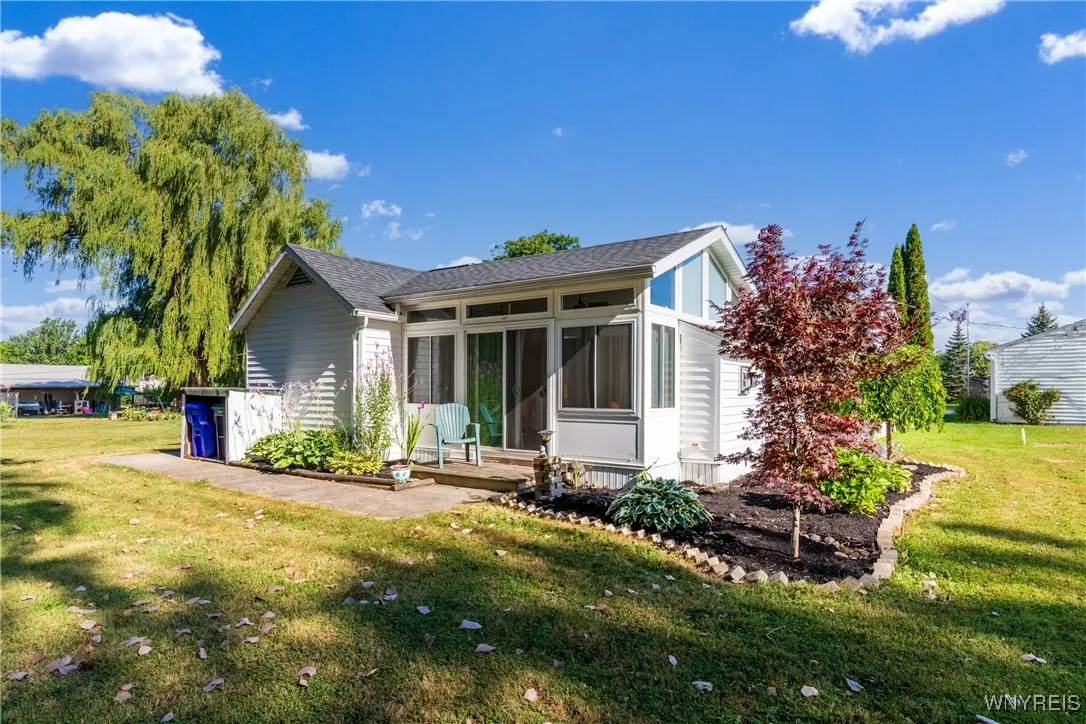 12561 Clarence Center Road, Newstead, New York 140, Newstead, New York 14001, 2 Bedrooms Bedrooms, 7 Rooms Rooms,1 BathroomBathrooms,Residential,Closed,12561 Clarence Center Road, Newstead, New York 140,0,B1626623