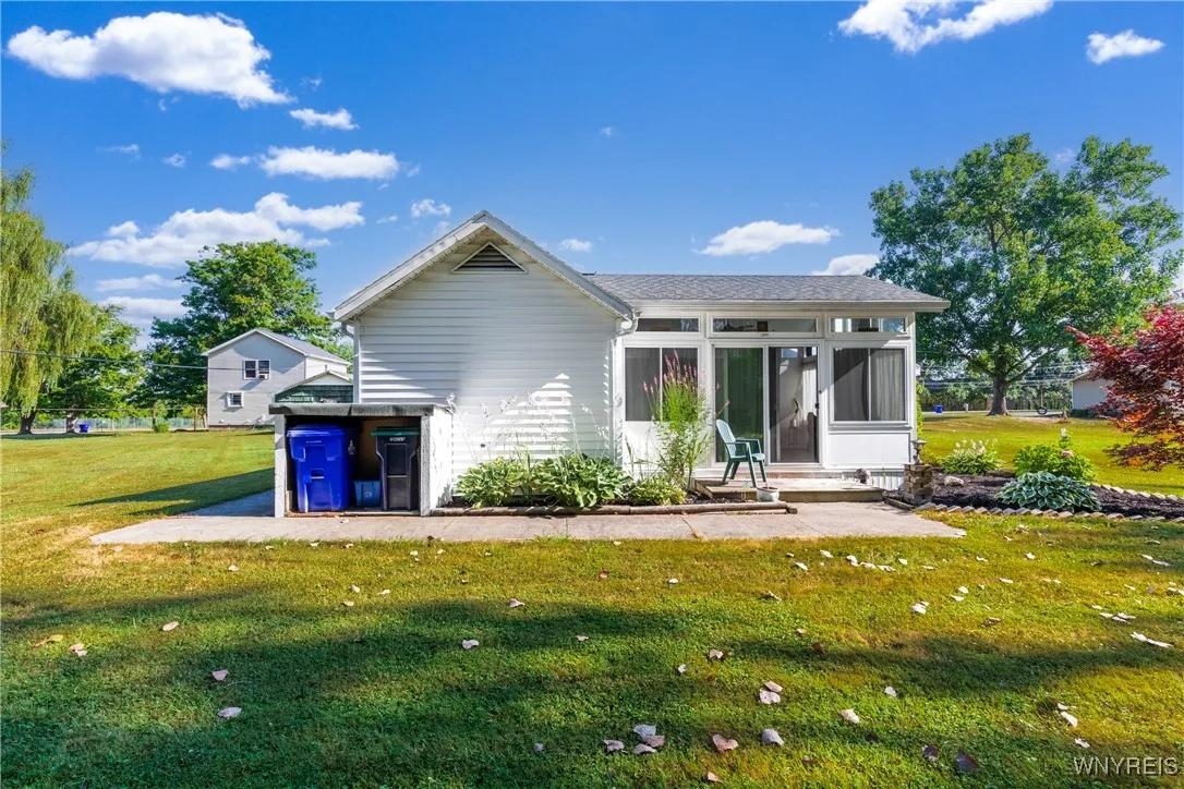 12561 Clarence Center Road, Newstead, New York 140, Newstead, New York 14001, 2 Bedrooms Bedrooms, 7 Rooms Rooms,1 BathroomBathrooms,Residential,Closed,12561 Clarence Center Road, Newstead, New York 140,0,B1626623