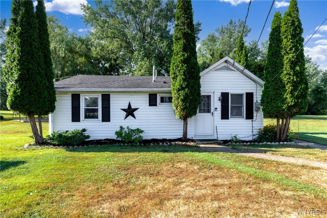 12561 Clarence Center Road, Newstead, New York 140, Newstead, New York 14001, 2 Bedrooms Bedrooms, 7 Rooms Rooms,1 BathroomBathrooms,Residential,Closed,12561 Clarence Center Road, Newstead, New York 140,0,B1626623