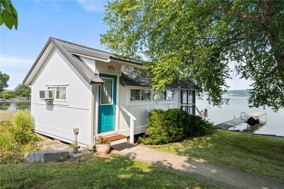 2221 Lake Road, Seneca Falls, New York 13148, Seneca Falls, New York 13148, 3 Bedrooms Bedrooms, 7 Rooms Rooms,2 BathroomsBathrooms,Residential,Closed,2221 Lake Road, Seneca Falls, New York 13148,0,R1628626