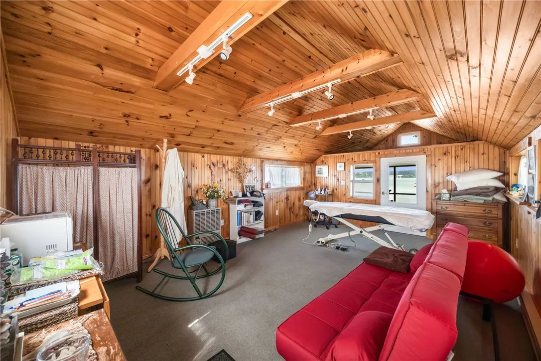 2221 Lake Road, Seneca Falls, New York 13148, Seneca Falls, New York 13148, 3 Bedrooms Bedrooms, 7 Rooms Rooms,2 BathroomsBathrooms,Residential,Closed,2221 Lake Road, Seneca Falls, New York 13148,0,R1628626