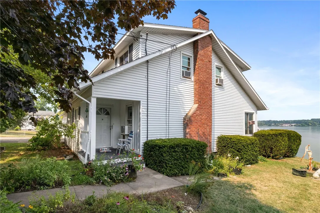 2221 Lake Road, Seneca Falls, New York 13148, Seneca Falls, New York 13148, 3 Bedrooms Bedrooms, 7 Rooms Rooms,2 BathroomsBathrooms,Residential,Closed,2221 Lake Road, Seneca Falls, New York 13148,0,R1628626