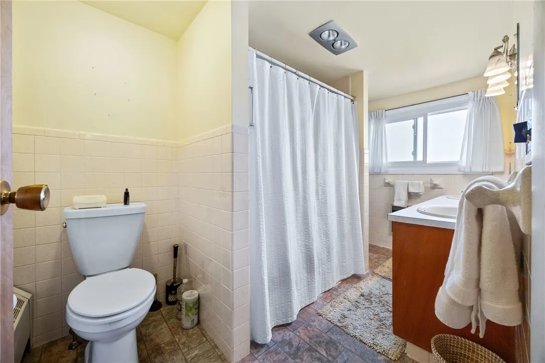 2221 Lake Road, Seneca Falls, New York 13148, Seneca Falls, New York 13148, 3 Bedrooms Bedrooms, 7 Rooms Rooms,2 BathroomsBathrooms,Residential,Closed,2221 Lake Road, Seneca Falls, New York 13148,0,R1628626