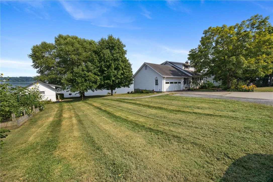 2221 Lake Road, Seneca Falls, New York 13148, Seneca Falls, New York 13148, 3 Bedrooms Bedrooms, 7 Rooms Rooms,2 BathroomsBathrooms,Residential,Closed,2221 Lake Road, Seneca Falls, New York 13148,0,R1628626