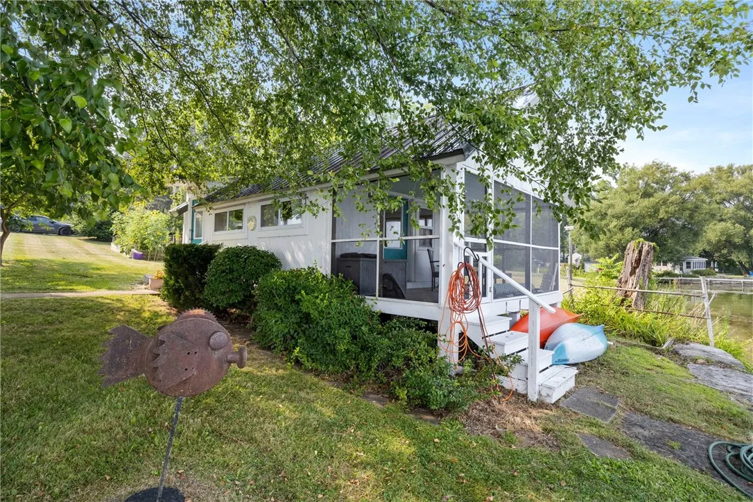 2221 Lake Road, Seneca Falls, New York 13148, Seneca Falls, New York 13148, 3 Bedrooms Bedrooms, 7 Rooms Rooms,2 BathroomsBathrooms,Residential,Closed,2221 Lake Road, Seneca Falls, New York 13148,0,R1628626