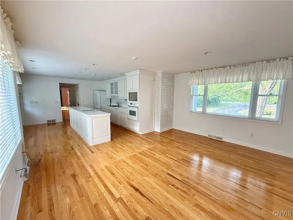 5831/5835 Ike Dixon Road, Camillus, New York 13031, Camillus, New York 13031, 3 Bedrooms Bedrooms, 9 Rooms Rooms,2 BathroomsBathrooms,Residential,Closed,5831/5835 Ike Dixon Road, Camillus, New York 13031,0,S1626123
