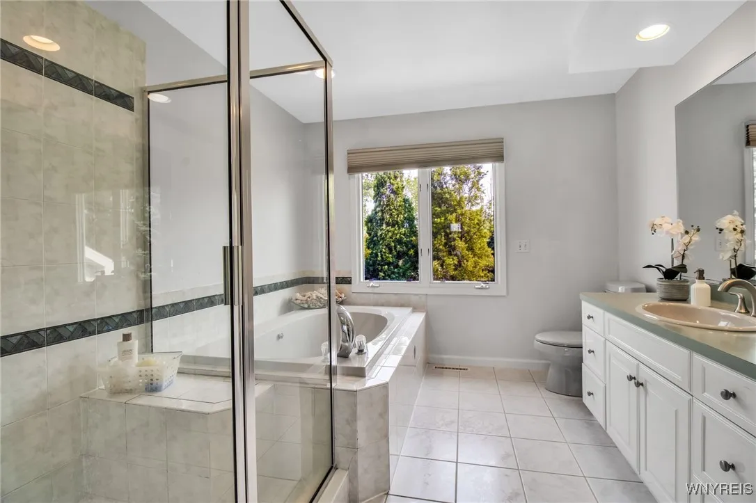 140 White Tail Run, Grand Island, New York 14072, Grand Island, New York 14072, 4 Bedrooms Bedrooms, 12 Rooms Rooms,3 BathroomsBathrooms,Residential,Closed,140 White Tail Run, Grand Island, New York 14072,0,B1628643