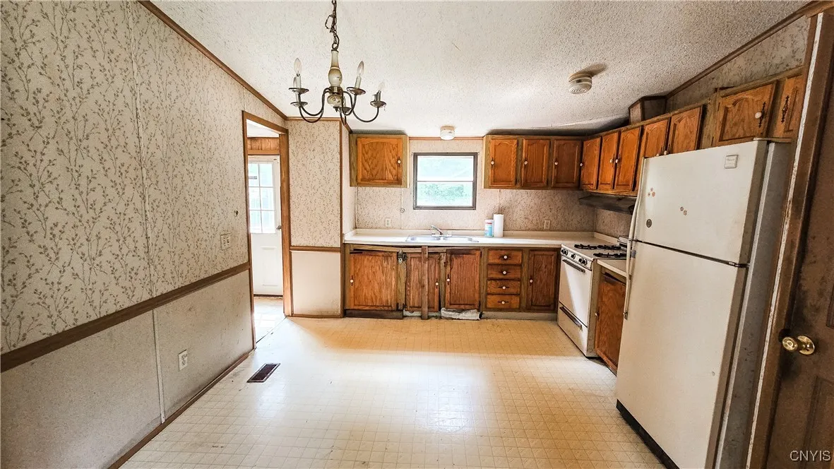 33 Floyd Drive, West Monroe, New York 13167, West Monroe, New York 13167, 3 Bedrooms Bedrooms, 7 Rooms Rooms,2 BathroomsBathrooms,Residential,Closed,33 Floyd Drive, West Monroe, New York 13167,0,S1628509