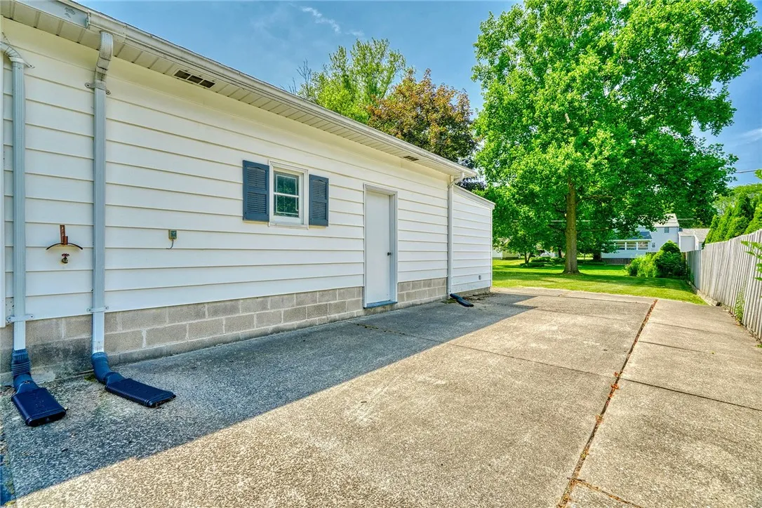 CONCRETE DRIVEWAY PARKING FOR RV