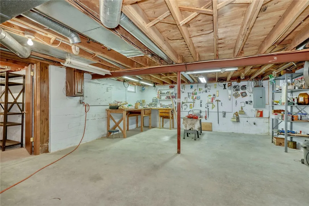 BASEMENT WORKSHOP