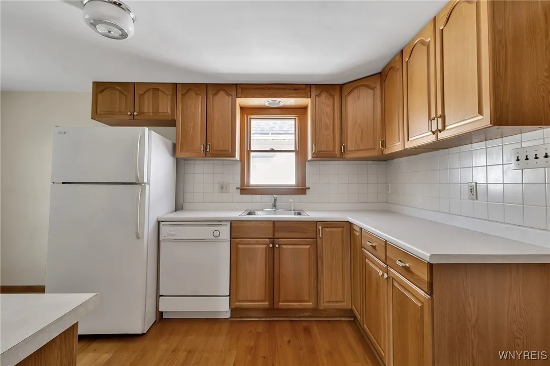 120 Victoria Boulevard, Tonawanda, New York 14217, Tonawanda, New York 14217, 4 Bedrooms Bedrooms, ,2 BathroomsBathrooms,Residential,For Sale,120 Victoria Boulevard, Tonawanda, New York 14217,B1628698
