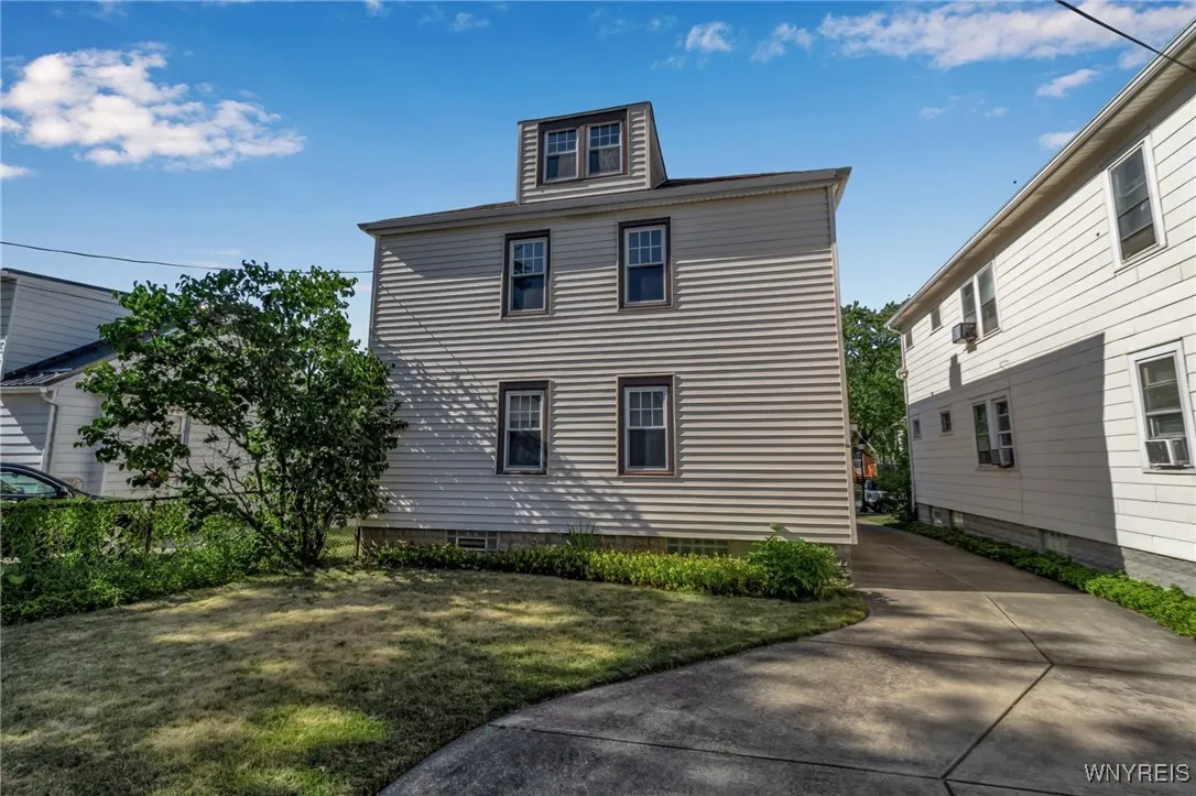 120 Victoria Boulevard, Tonawanda, New York 14217, Tonawanda, New York 14217, 4 Bedrooms Bedrooms, ,2 BathroomsBathrooms,Residential,For Sale,120 Victoria Boulevard, Tonawanda, New York 14217,B1628698