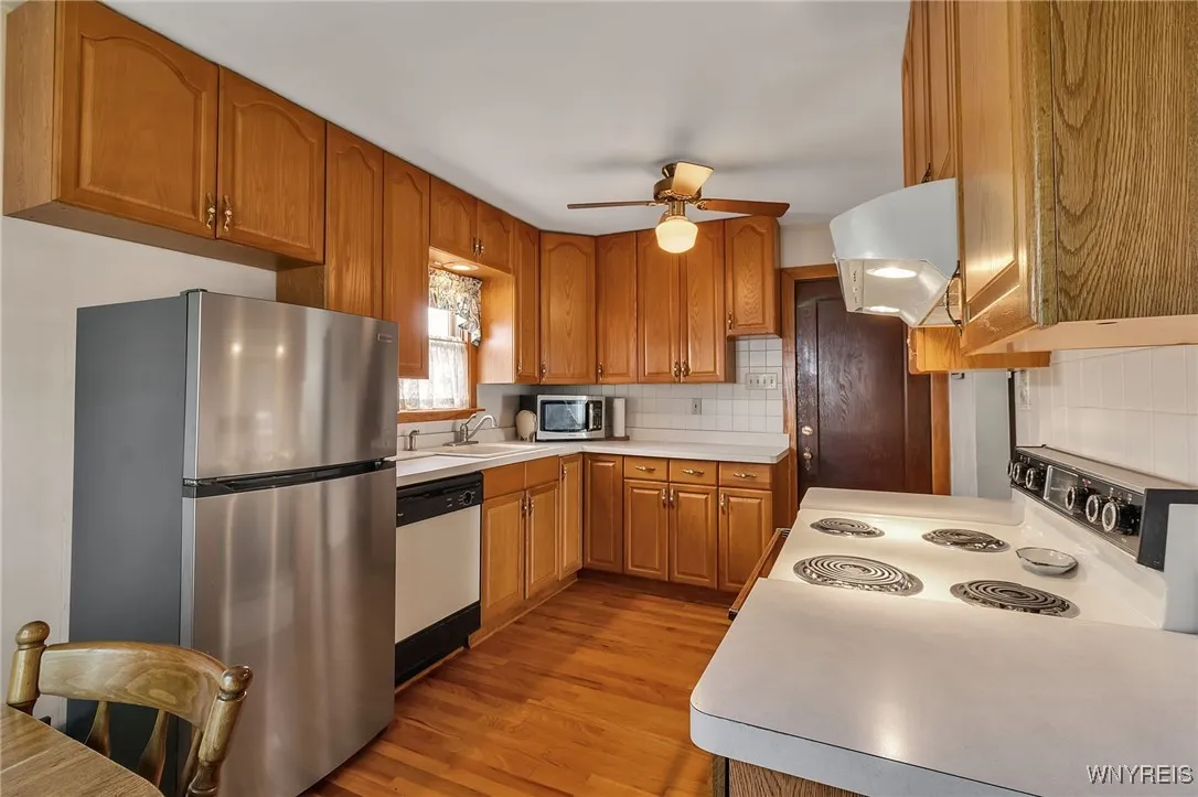 120 Victoria Boulevard, Tonawanda, New York 14217, Tonawanda, New York 14217, 4 Bedrooms Bedrooms, ,2 BathroomsBathrooms,Residential,For Sale,120 Victoria Boulevard, Tonawanda, New York 14217,B1628698