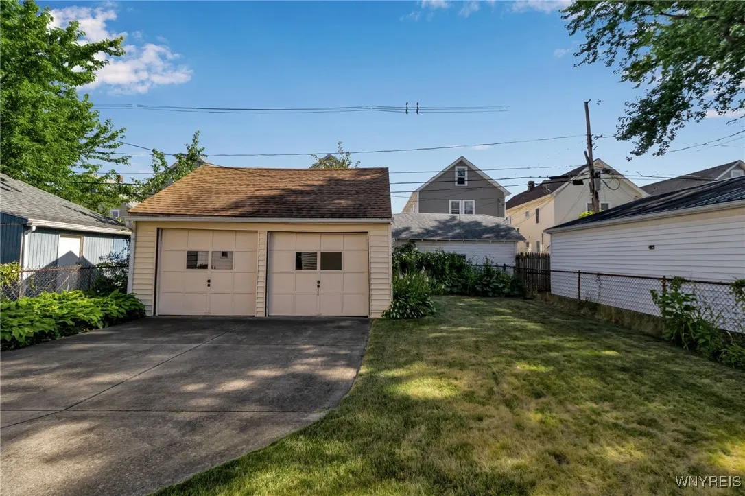 120 Victoria Boulevard, Tonawanda, New York 14217, Tonawanda, New York 14217, 4 Bedrooms Bedrooms, ,2 BathroomsBathrooms,Residential,For Sale,120 Victoria Boulevard, Tonawanda, New York 14217,B1628698