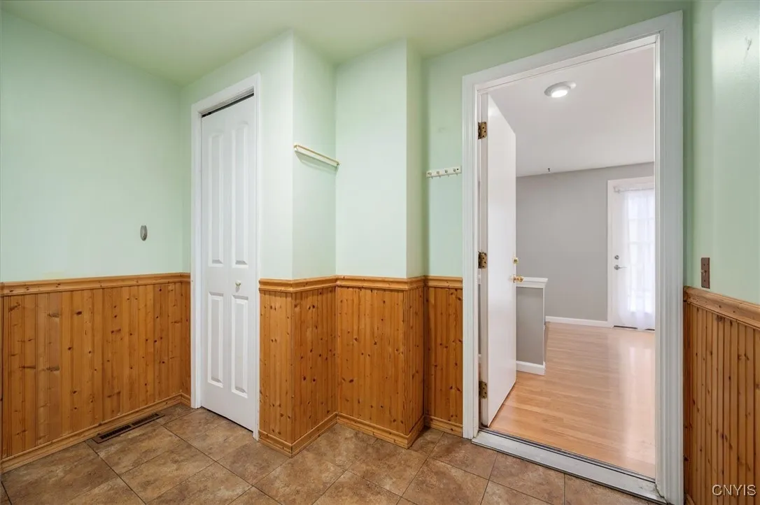 4957 Alfred Drive, Clay, New York 13090, Clay, New York 13090, 3 Bedrooms Bedrooms, 7 Rooms Rooms,2 BathroomsBathrooms,Residential,Closed,4957 Alfred Drive, Clay, New York 13090,0,S1626140